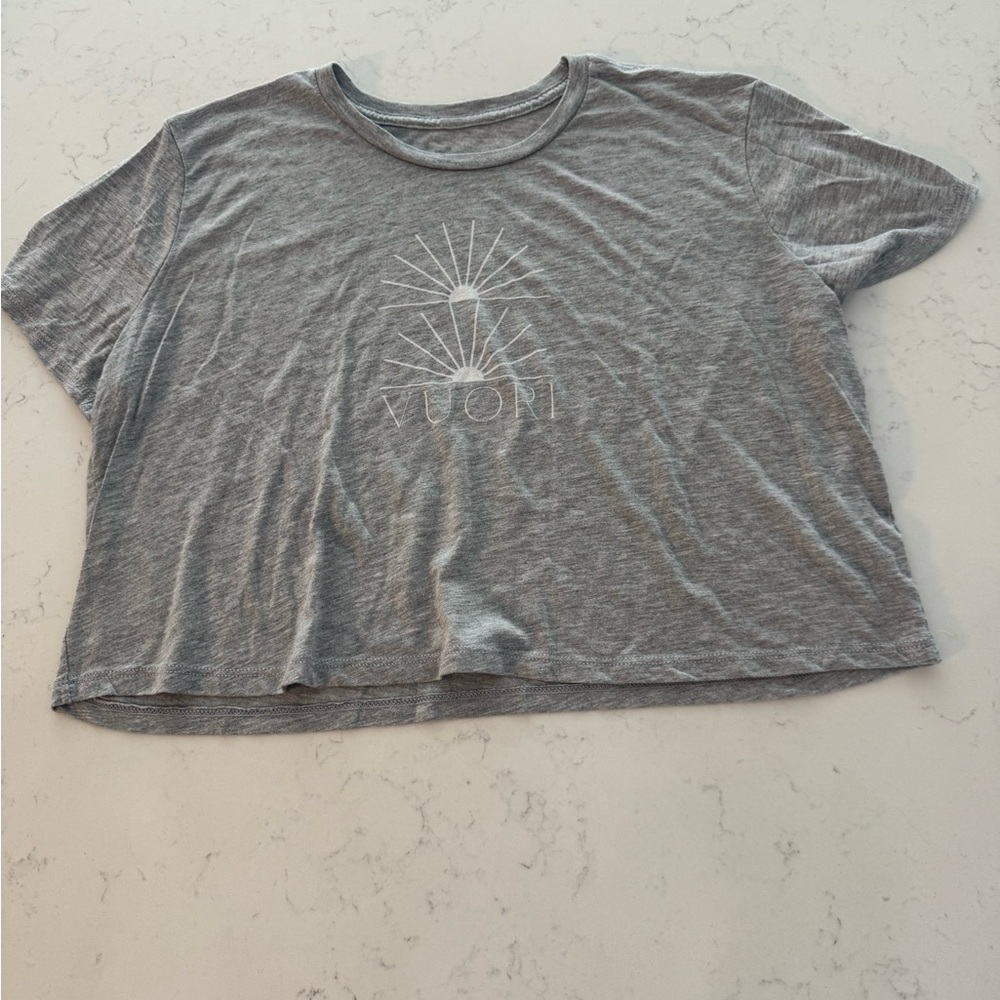 Vuori Gray Women's Size Large  Crop T-shirt Top